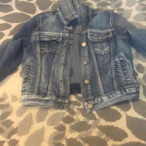 Cute denim jean jacket. Super trendy!!
